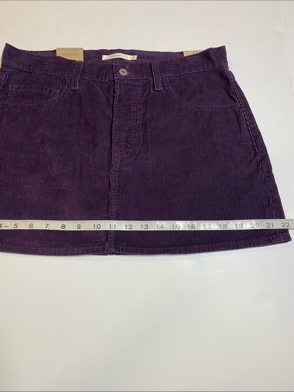 Levi’s SZ 30 Icon Dark Plum Corduroy Button Mini Skirt New D27e - Picture 6 of 11